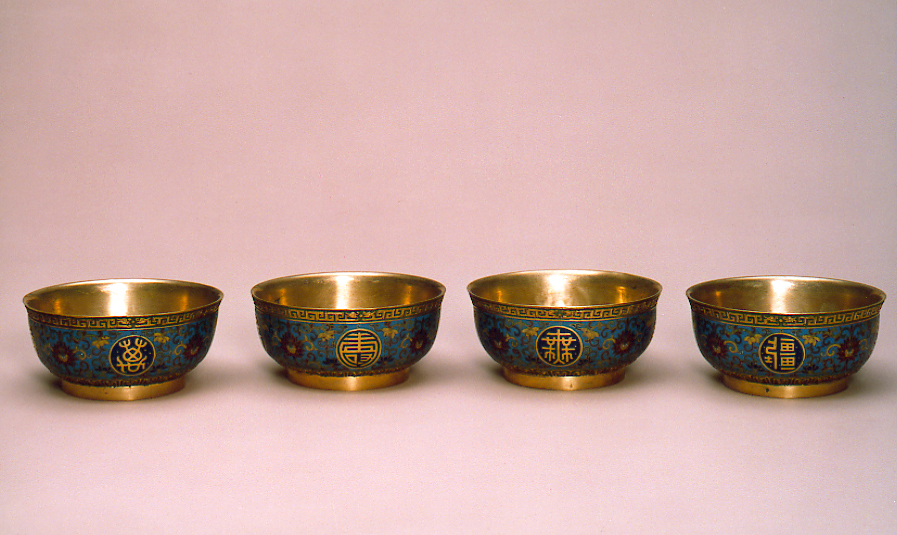 Set of cloisonné enamel bowls
