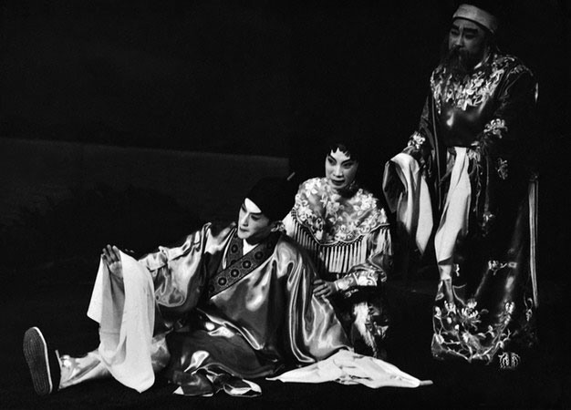 A Scene from the Debut of Torn between Love and Hate (From right) Tam Ting Kwan, Yam Bing Yee and Lam Kar Sing