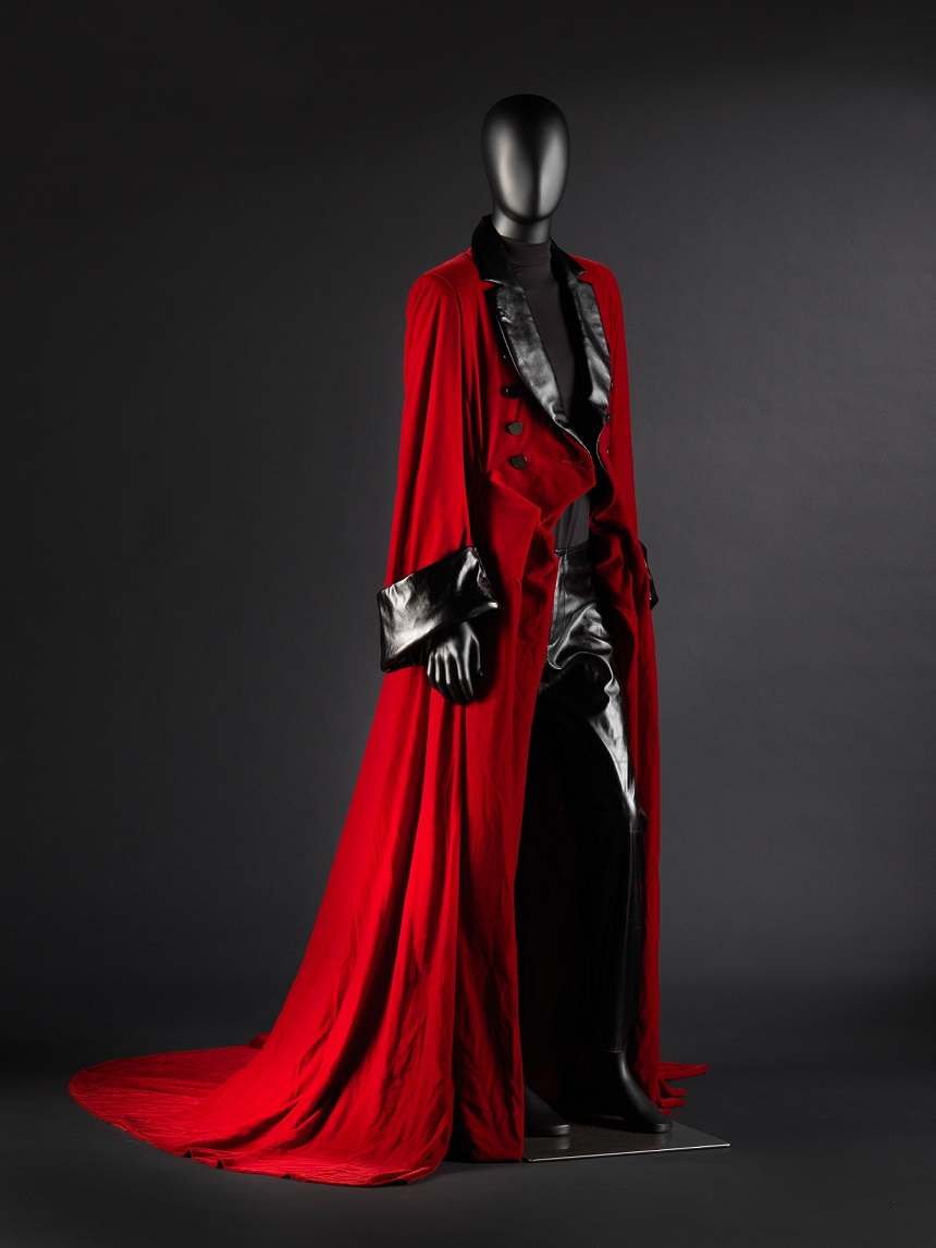 Leslie Cheung's stage costume