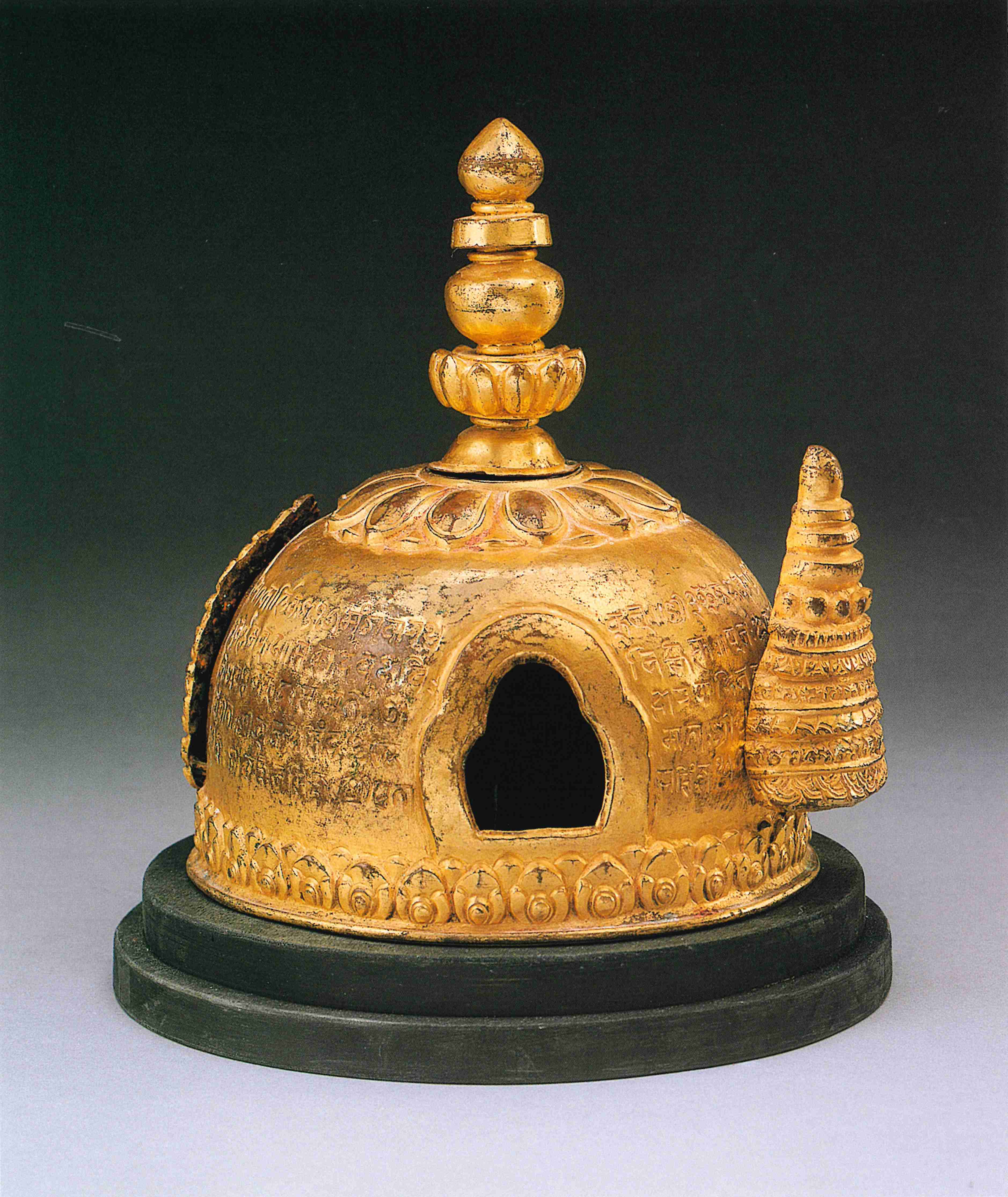 Gilt-copper reliquary stupa