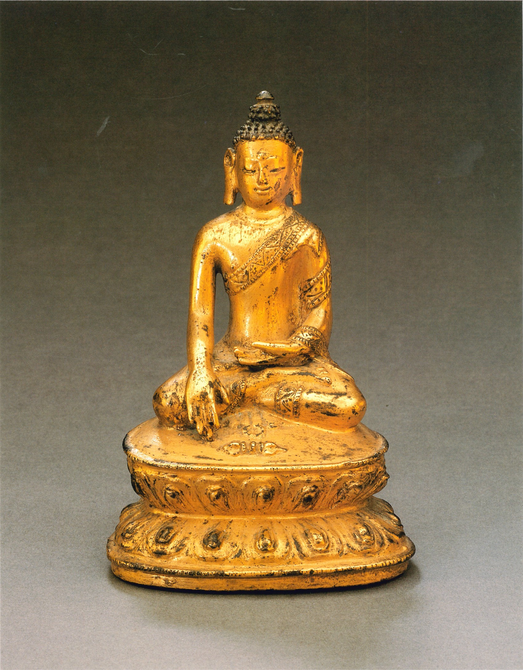 Gilt-bronze figure of Sakyamuni Buddha