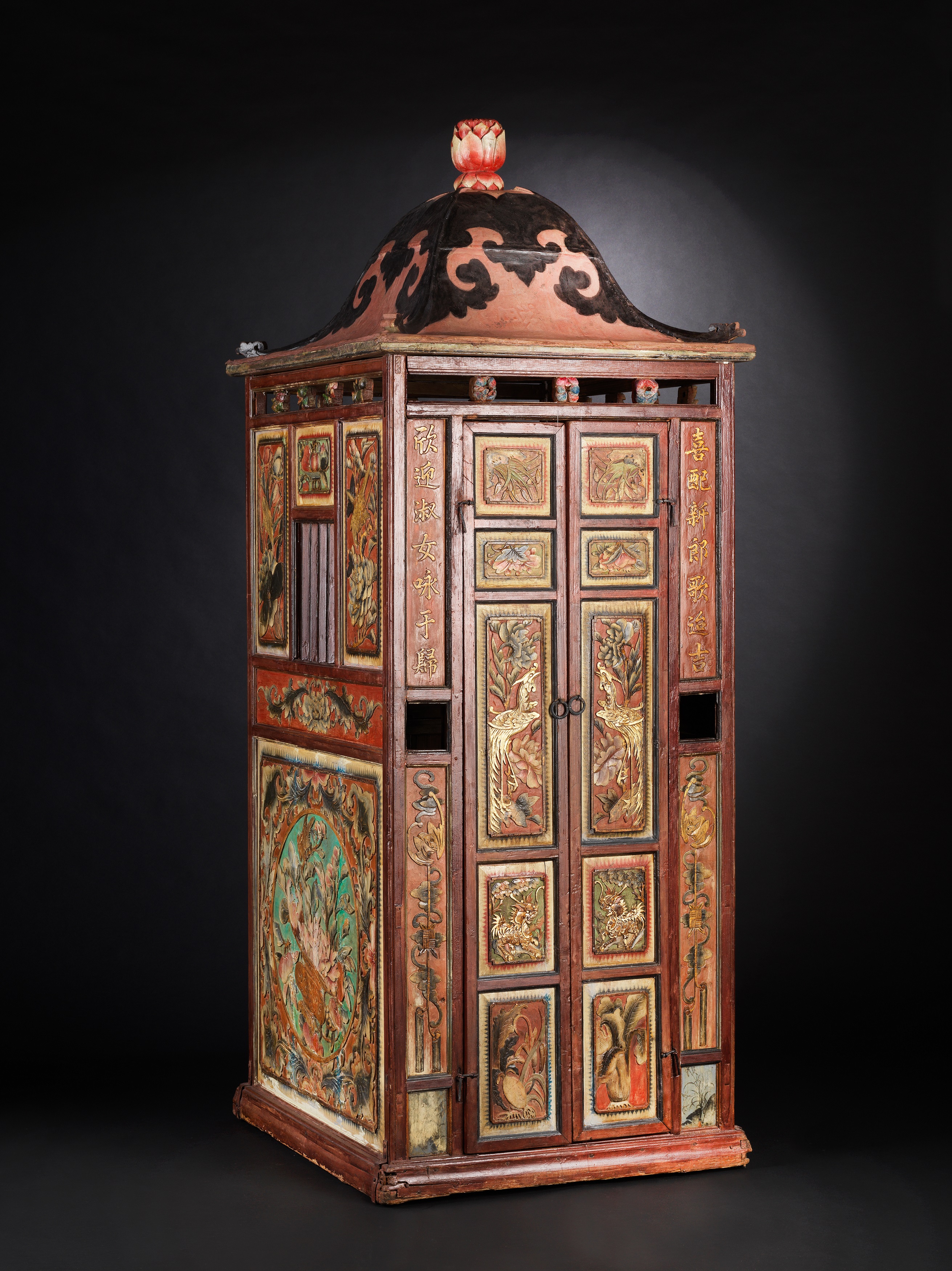Hakka bridal sedan chair